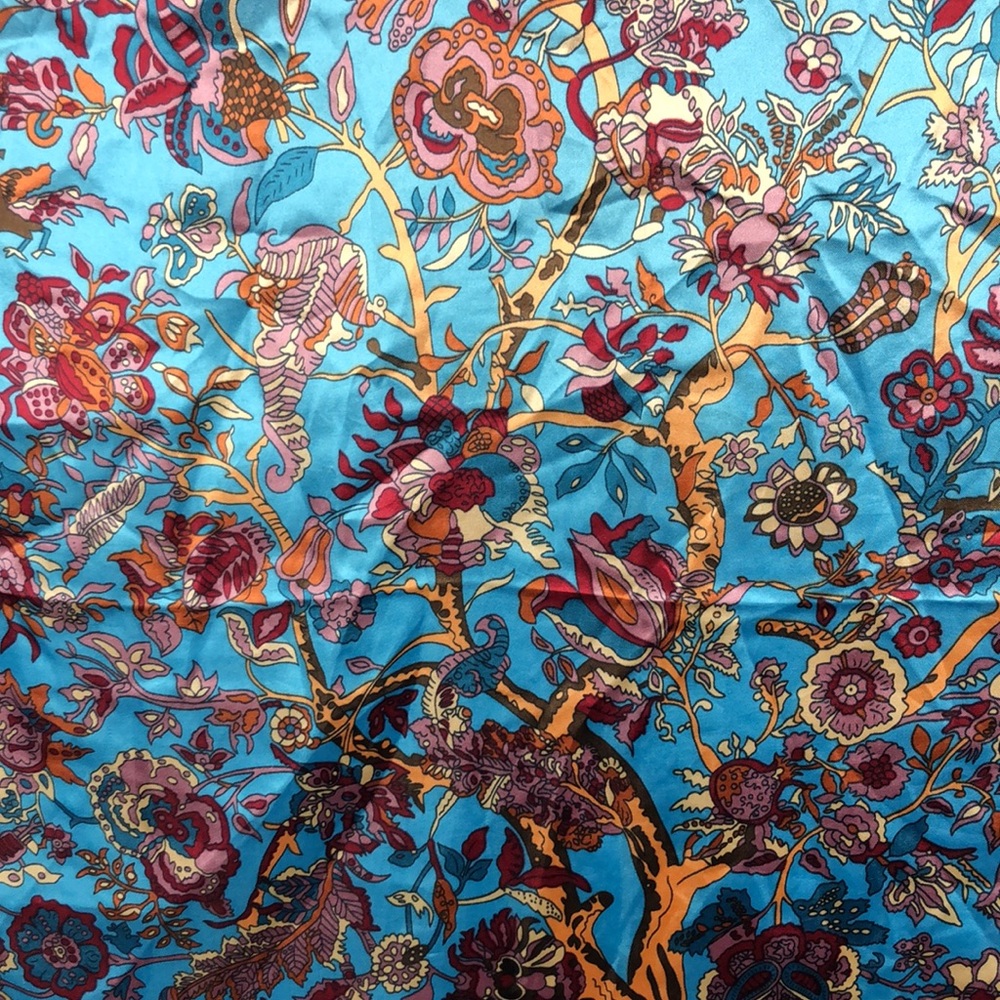 Blue Asian theme scarf - Picture 2 of 9